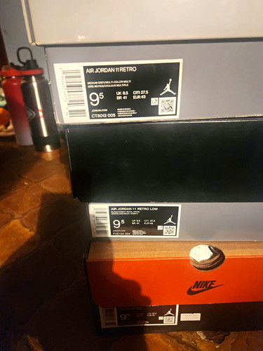 Pairs air jordan s - pairs, 11's